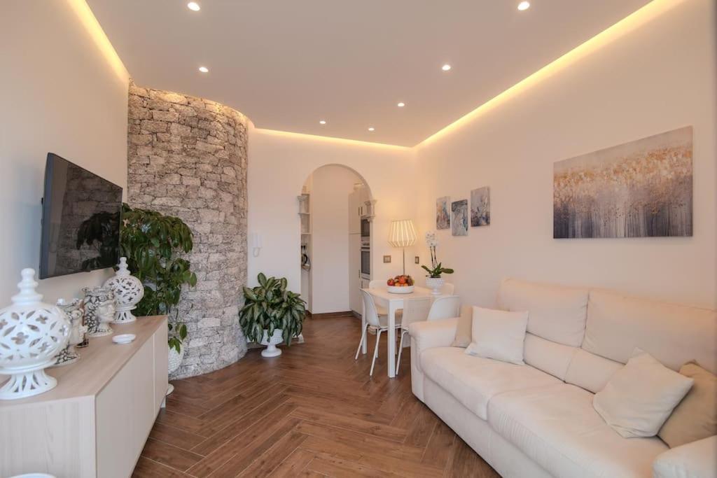 La Chicca Sicily Holiday House Кастельмола Экстерьер фото
