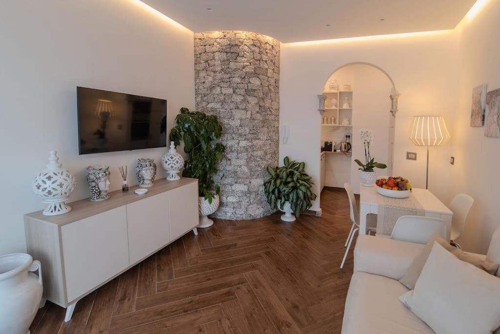 La Chicca Sicily Holiday House Кастельмола Экстерьер фото