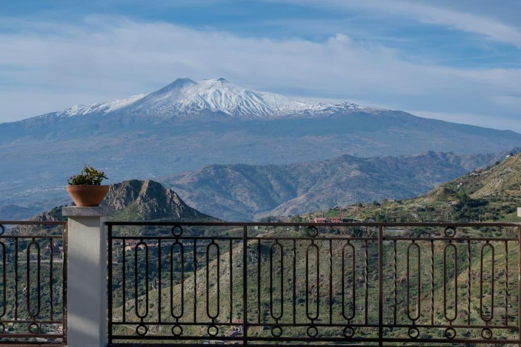 La Chicca Sicily Holiday House Кастельмола Экстерьер фото